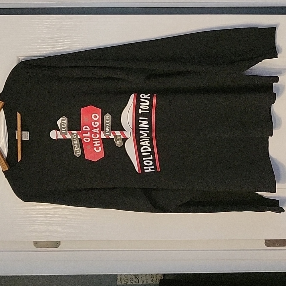 Old Chicago 2XL Longsleeved Black Shirt - worn twice - guc